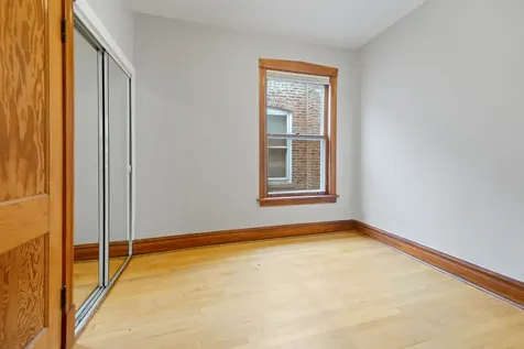 4737 North Kildare Avenue Chicago IL 60630