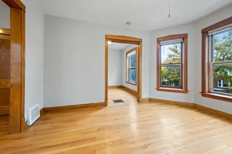 4737 North Kildare Avenue Chicago IL 60630