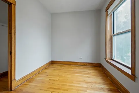 4737 North Kildare Avenue Chicago IL 60630