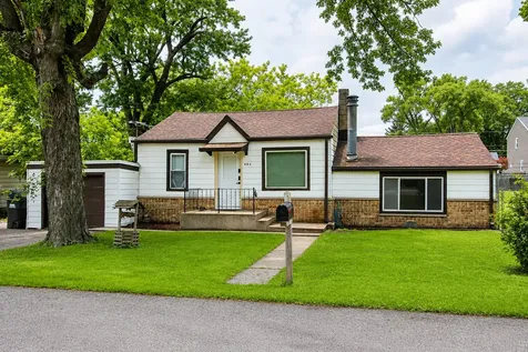 403 Maplewood Drive Lakemoor IL 60051