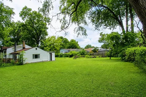 403 Maplewood Drive Lakemoor IL 60051