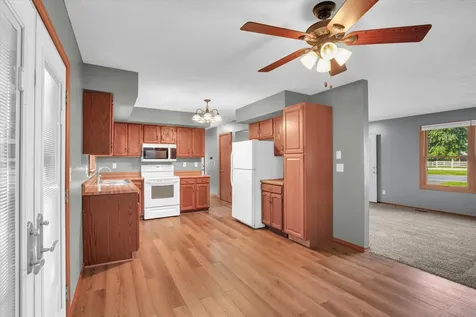 1009 North West Street N Leroy IL 61752