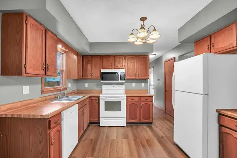 1009 North West Street N Leroy IL 61752