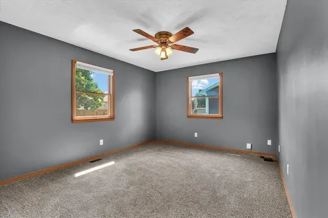 1009 North West Street N Leroy IL 61752