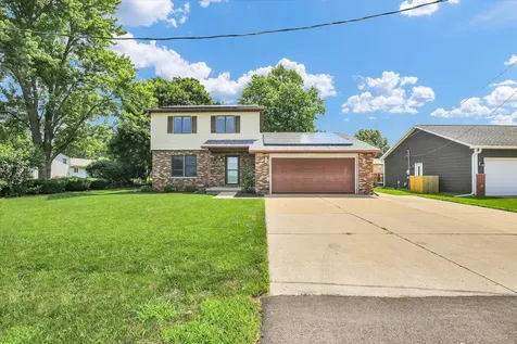 1009 North West Street N Leroy IL 61752
