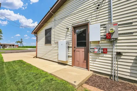 1009 North West Street N Leroy IL 61752