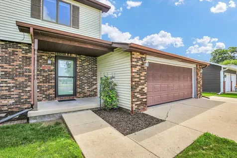 1009 North West Street N Leroy IL 61752