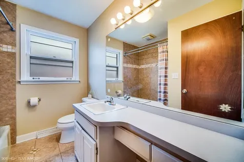 514 East 164th Place South Holland IL 60473