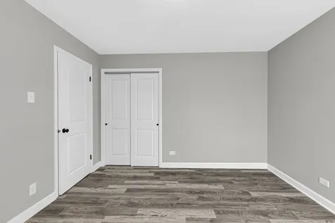 17015 Annetta Avenue Hazel Crest IL 60429