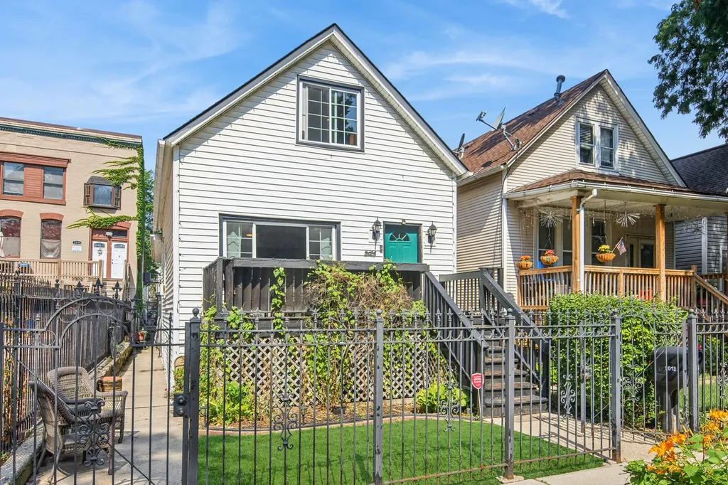 2016 North Whipple Street Chicago IL 60647