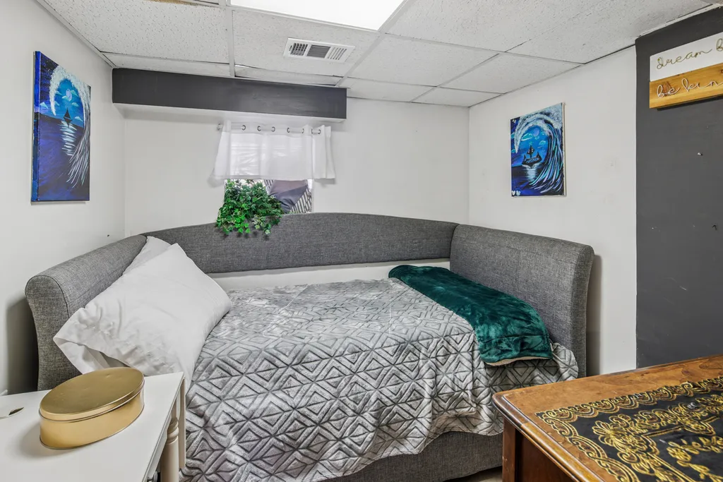2016 North Whipple Street Chicago IL 60647