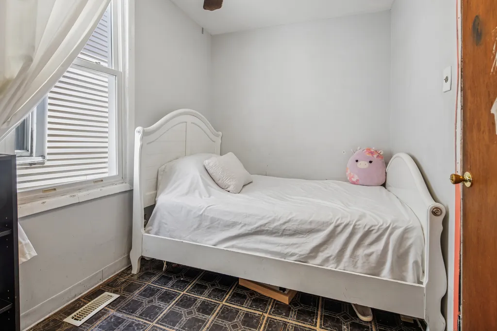 2016 North Whipple Street Chicago IL 60647