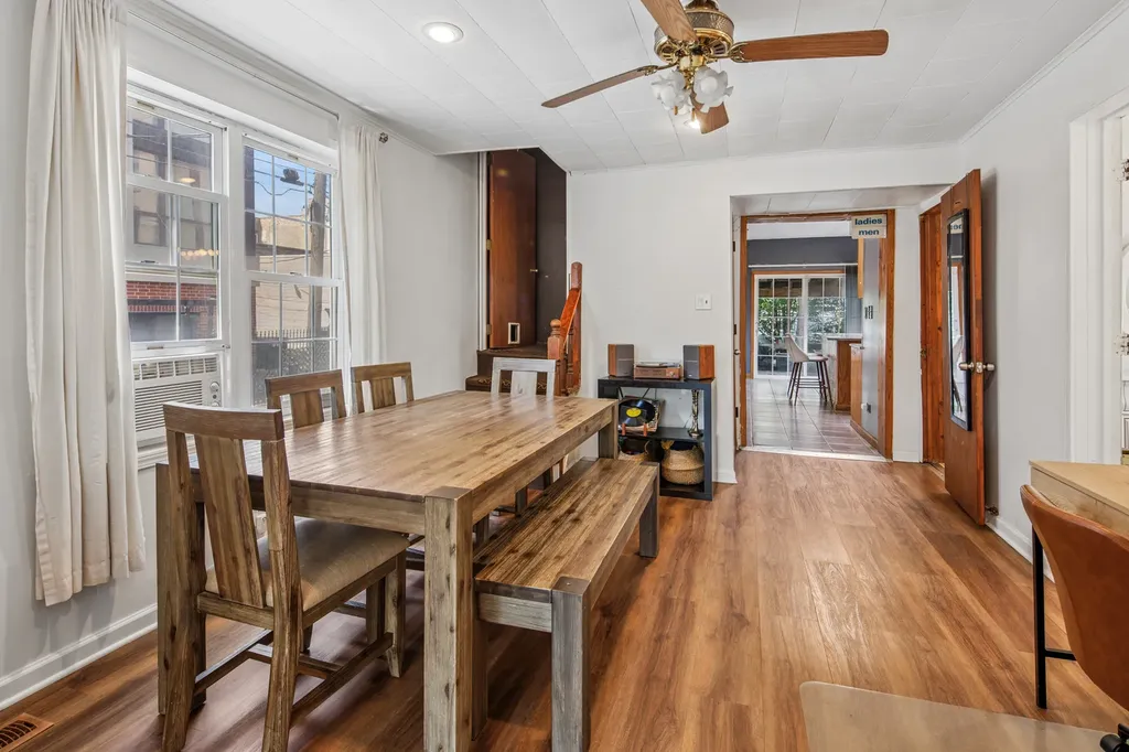 2016 North Whipple Street Chicago IL 60647