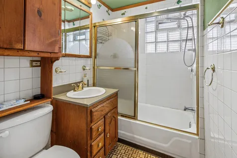 2016 North Whipple Street Chicago IL 60647