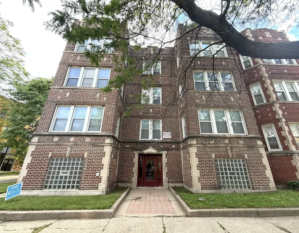 7656 South East End Avenue Chicago IL 60649