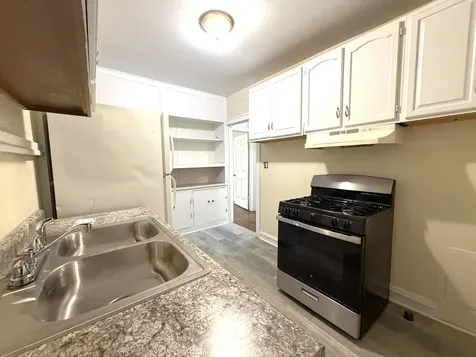 7656 South East End Avenue Chicago IL 60649