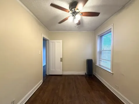 7656 South East End Avenue Chicago IL 60649