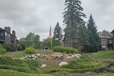 27 Creekside Circle Elgin IL 60123