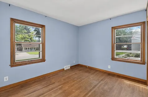152 Tilton Park Drive Dekalb IL 60115
