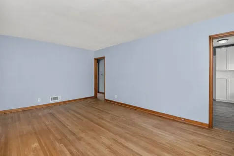 152 Tilton Park Drive Dekalb IL 60115