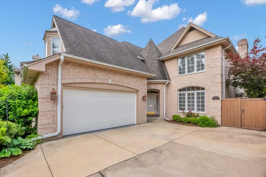 310 North County Line Road Hinsdale IL 60521