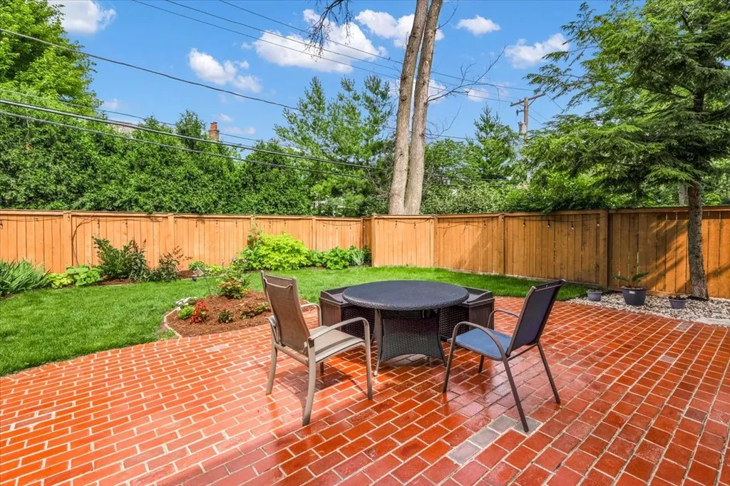 310 North County Line Road Hinsdale IL 60521