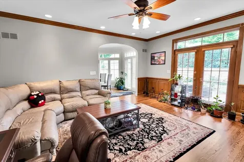 310 North County Line Road Hinsdale IL 60521