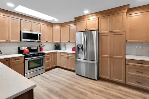 214 Deerpath Drive Oswego IL 60543