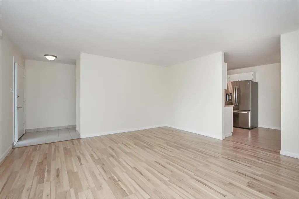 1010 Glastonbury Lane Schaumburg IL 60193