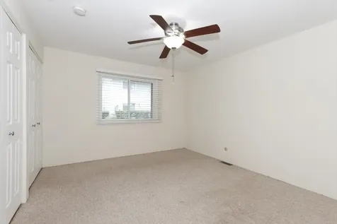 1010 Glastonbury Lane Schaumburg IL 60193