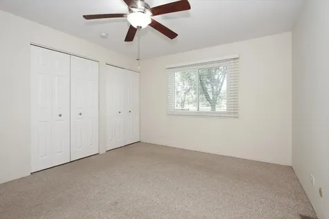 1010 Glastonbury Lane Schaumburg IL 60193