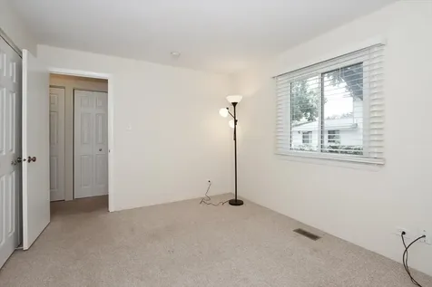 1010 Glastonbury Lane Schaumburg IL 60193
