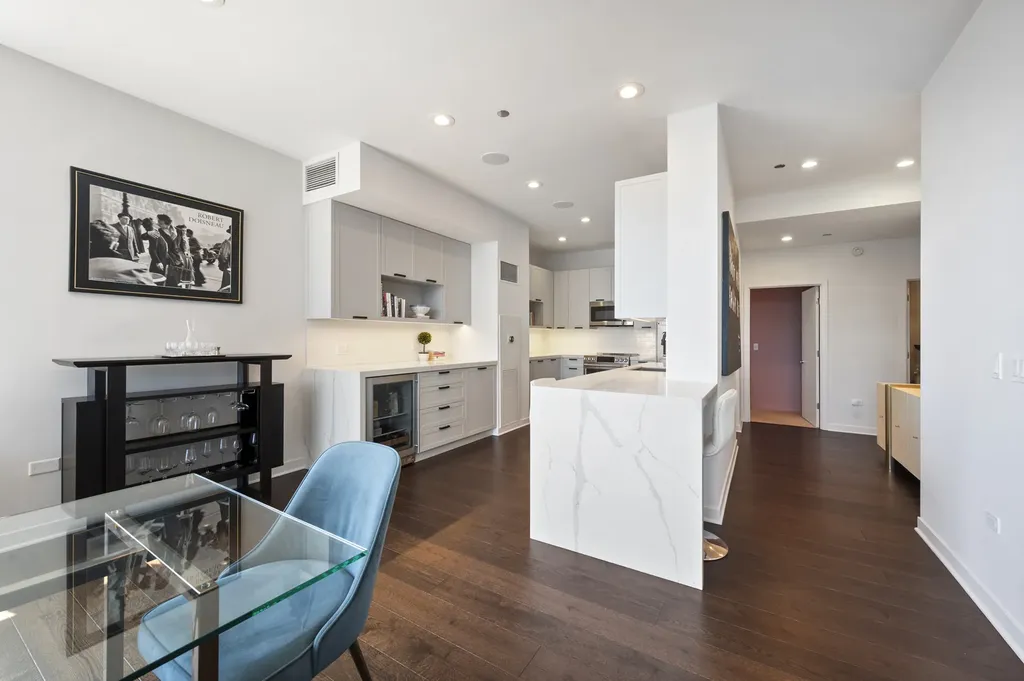 737 West Washington Boulevard Chicago IL 60661