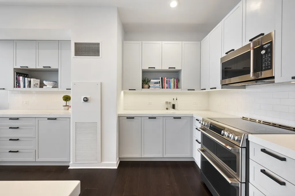 737 West Washington Boulevard Chicago IL 60661