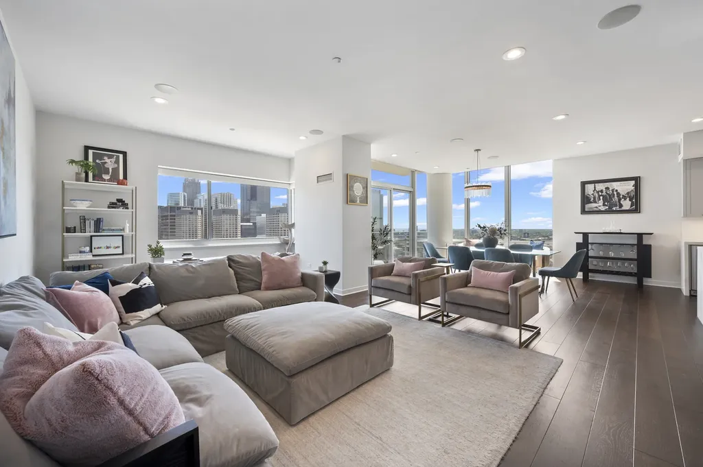 737 West Washington Boulevard Chicago IL 60661