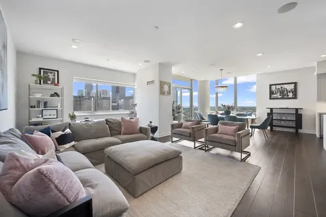 737 West Washington Boulevard Chicago IL 60661