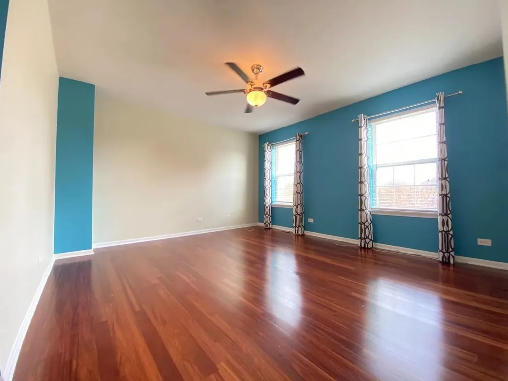 2279 Barrington Drive E Aurora IL 60503