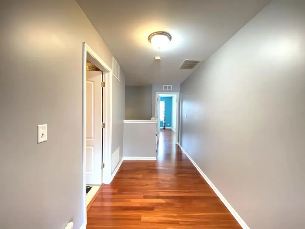 2279 Barrington Drive E Aurora IL 60503