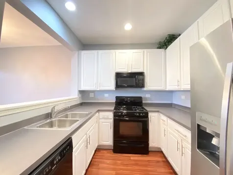 2279 Barrington Drive E Aurora IL 60503