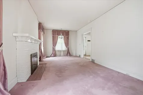 104 Fairview Avenue Bloomington IL 61701