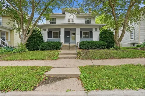 104 Fairview Avenue Bloomington IL 61701