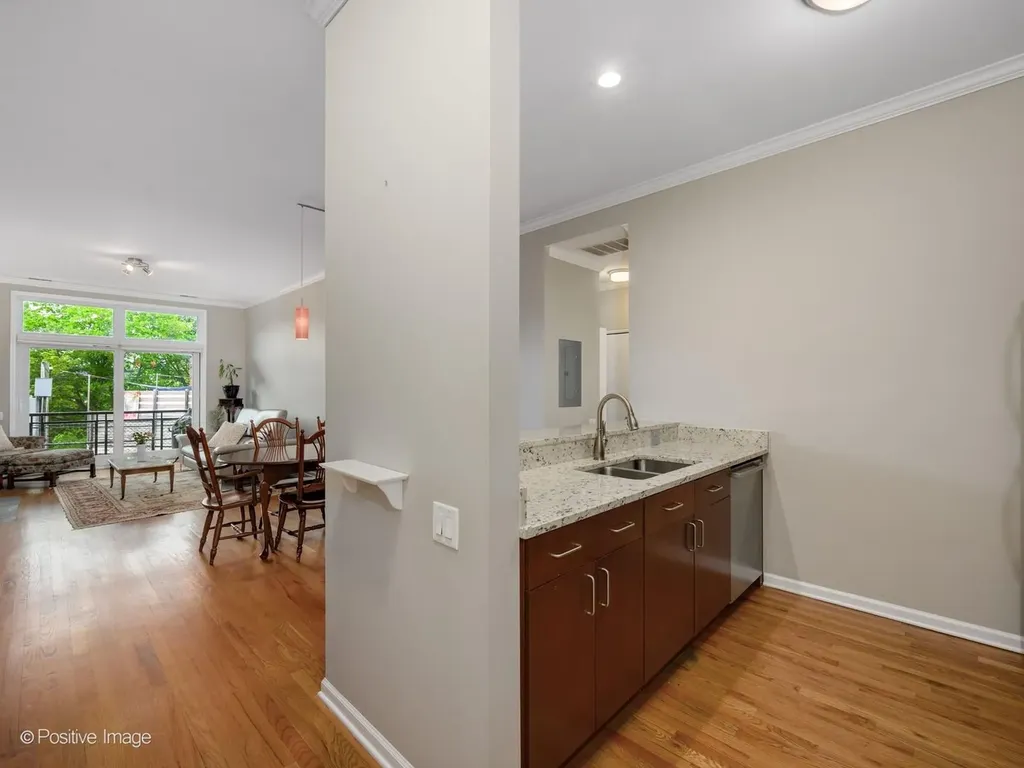 2089 West Wabansia Avenue Chicago IL 60647