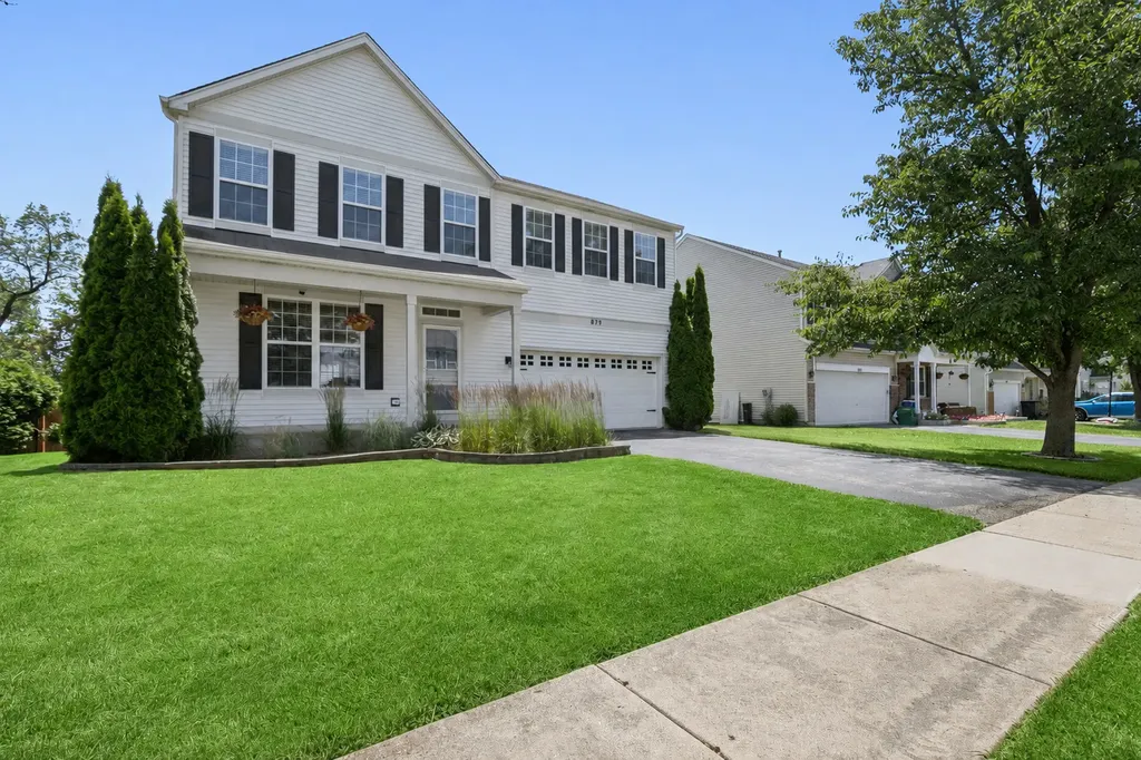 879 Sioux Drive Round Lake Heights IL 60073