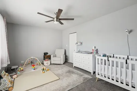 879 Sioux Drive Round Lake Heights IL 60073