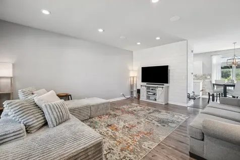 879 Sioux Drive Round Lake Heights IL 60073