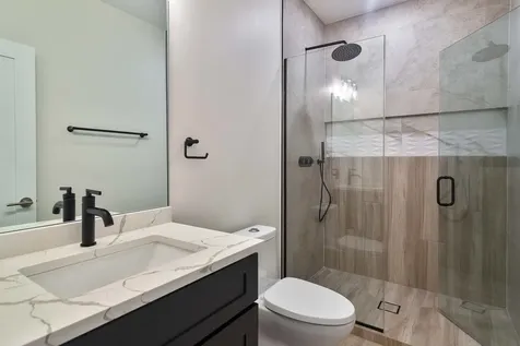 4938 West Medill Avenue Chicago IL 60639