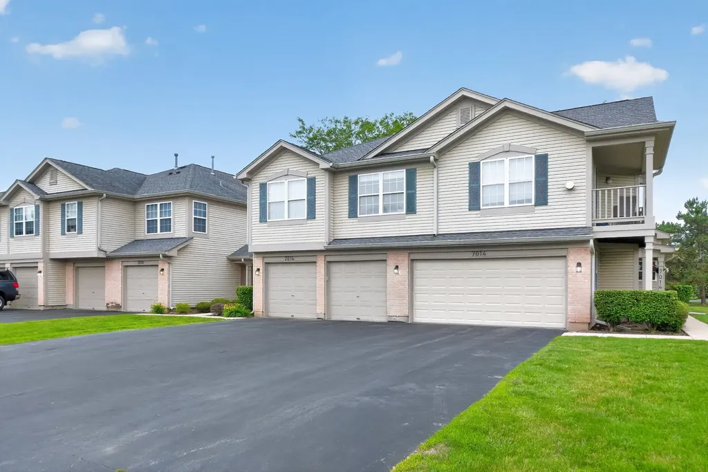 7016 South Stratton Lane Gurnee IL 60031