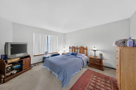 7016 South Stratton Lane Gurnee IL 60031