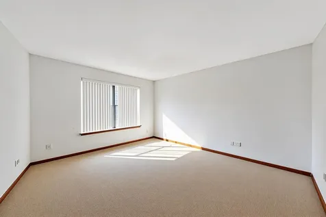 7016 South Stratton Lane Gurnee IL 60031