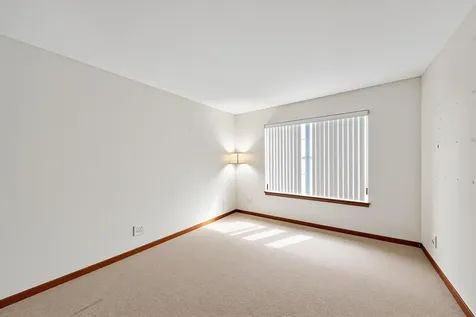 7016 South Stratton Lane Gurnee IL 60031